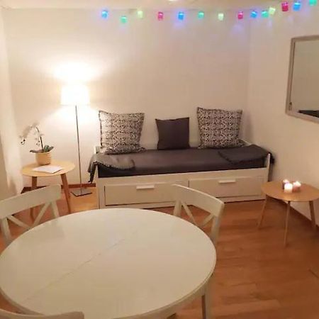 Parking voiture&Appartement 2pcs Lausanne centre Buitenkant foto