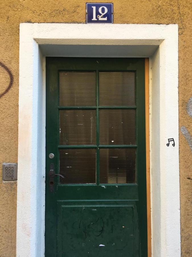 Parking voiture&Appartement 2pcs Lausanne centre Buitenkant foto
