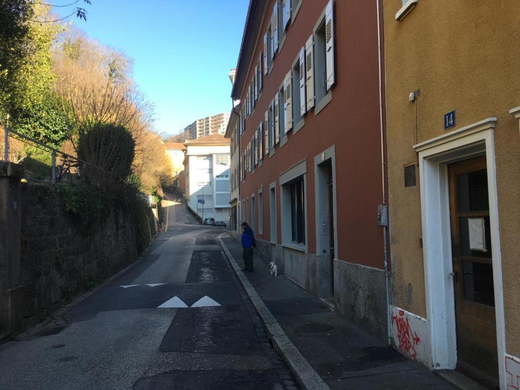 Parking voiture&Appartement 2pcs Lausanne centre Buitenkant foto